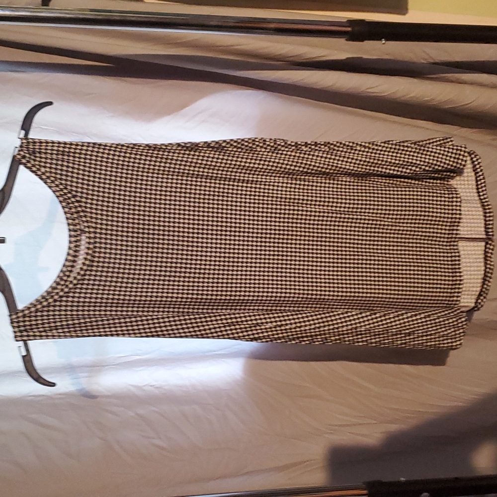 Houndstooth sleeveless top